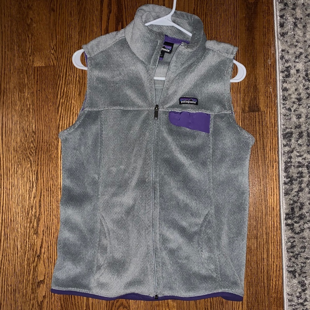 Patagonia Size Large Gray and Purple Vest